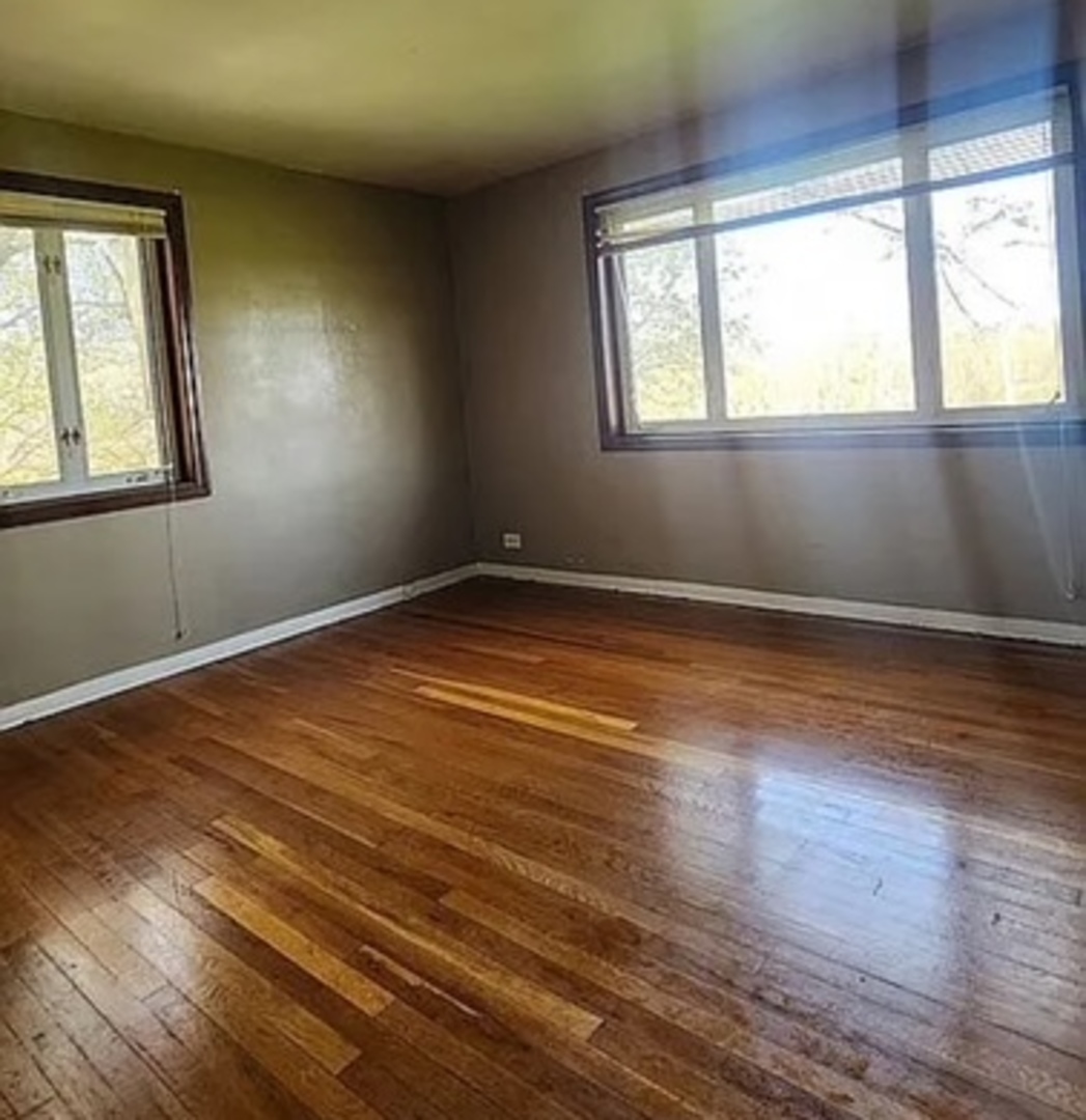 Listing images