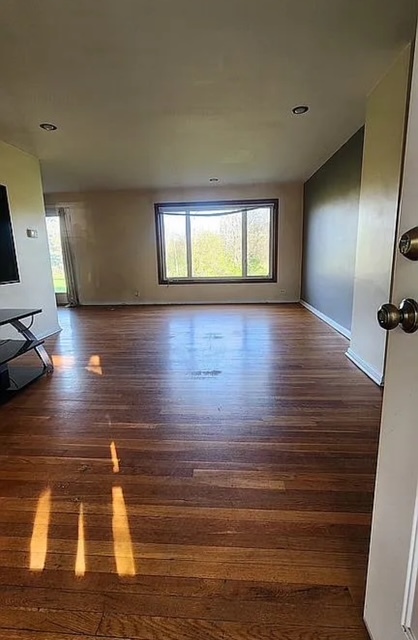 Listing images
