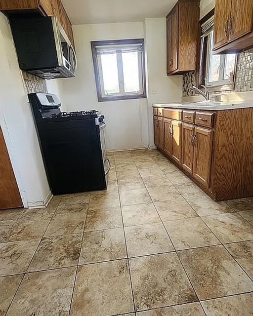 Listing images