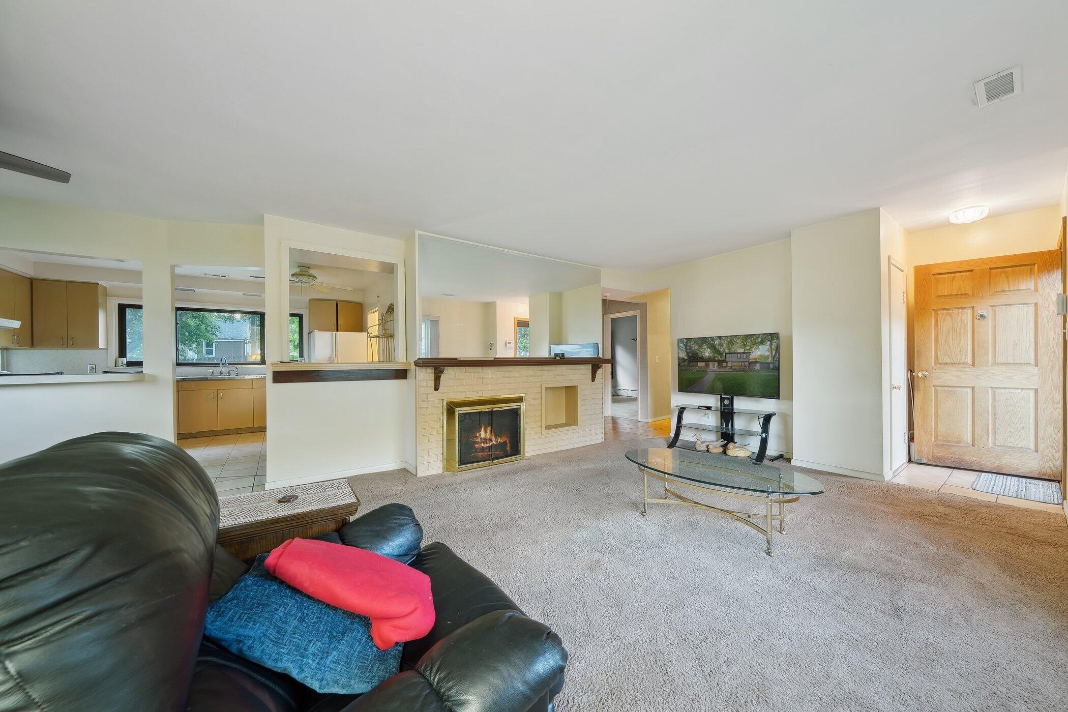 Listing images