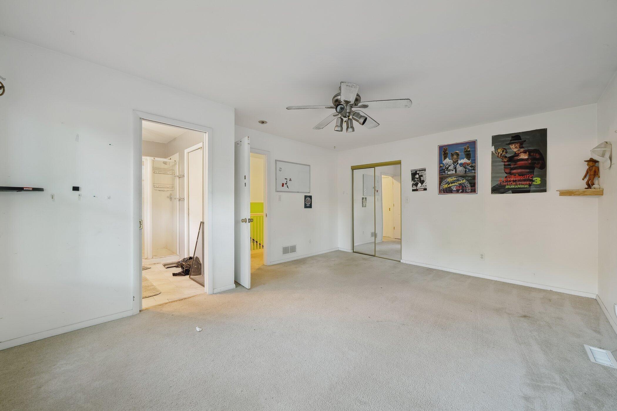Listing images