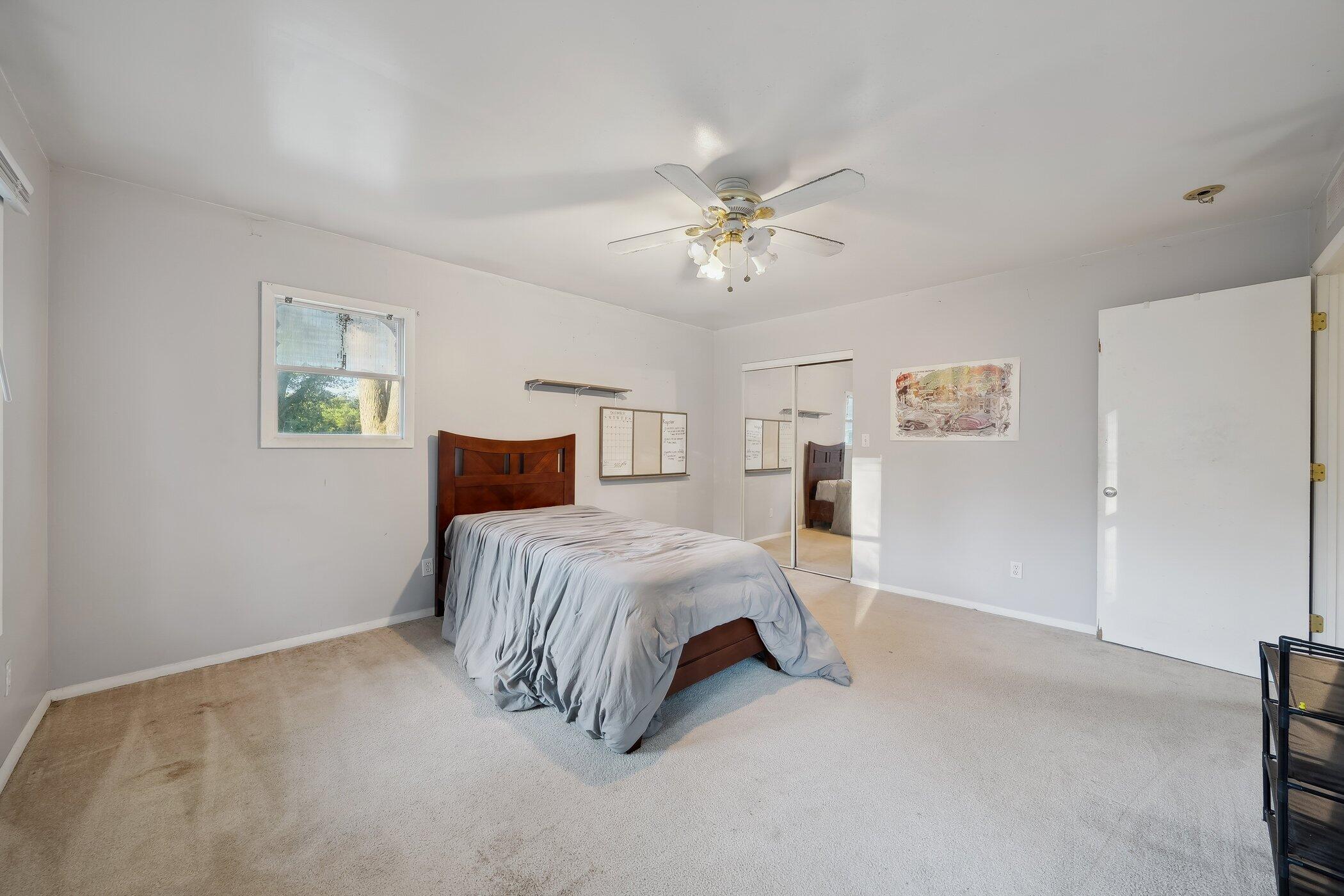 Listing images