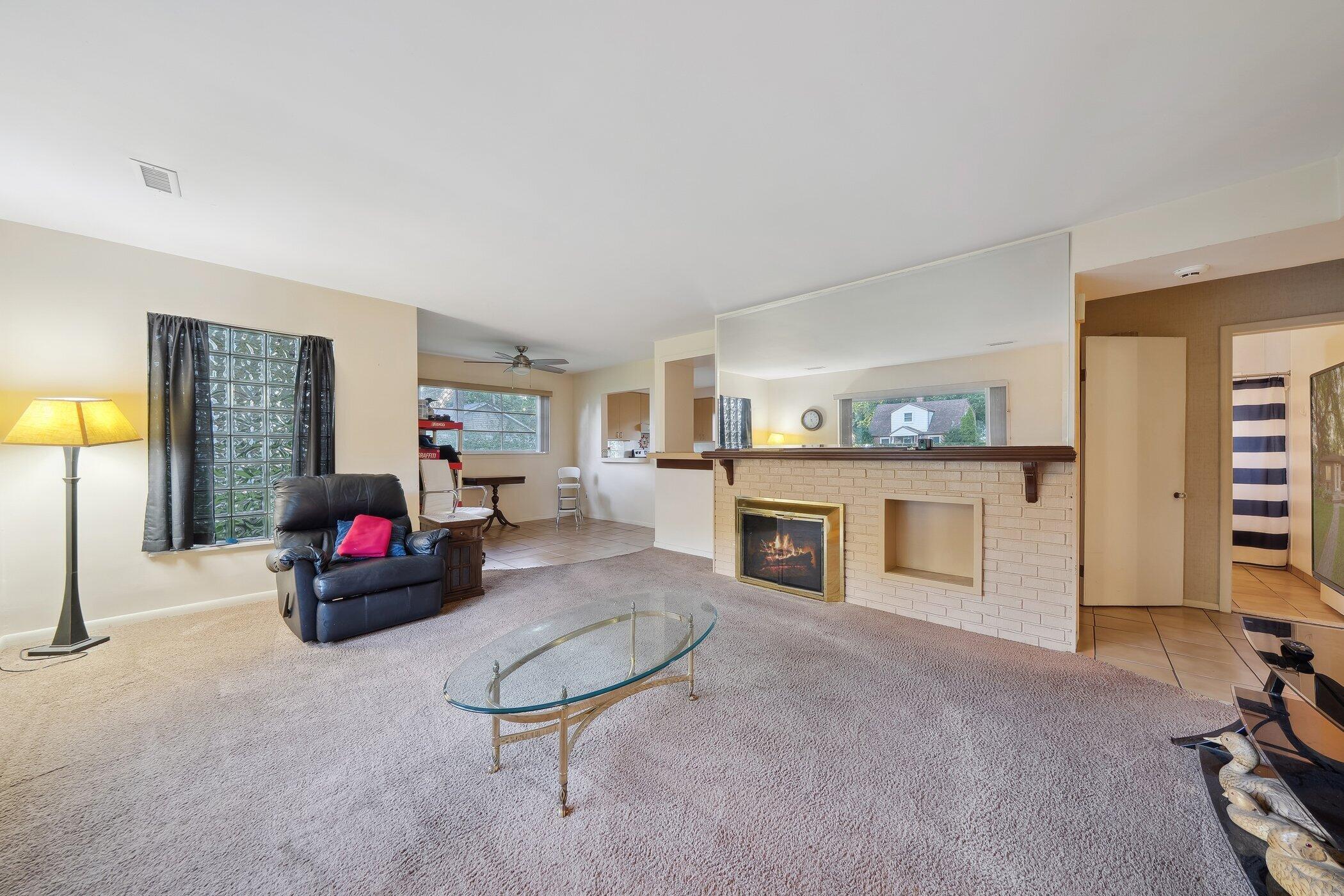 Listing images