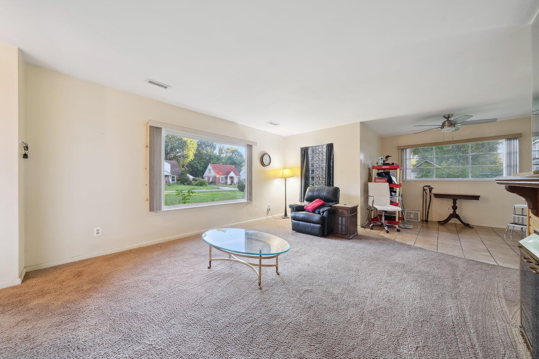 Listing images