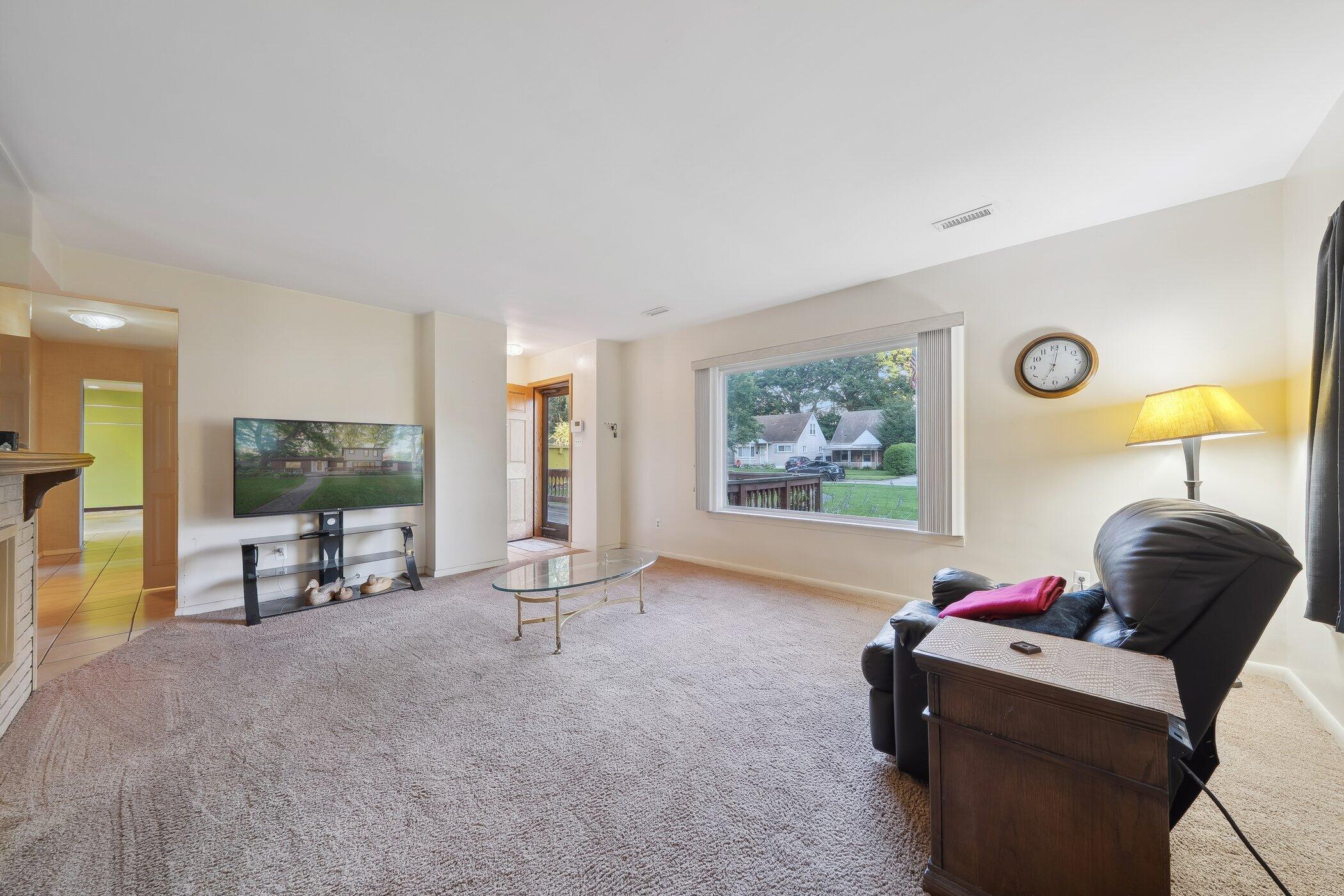 Listing images