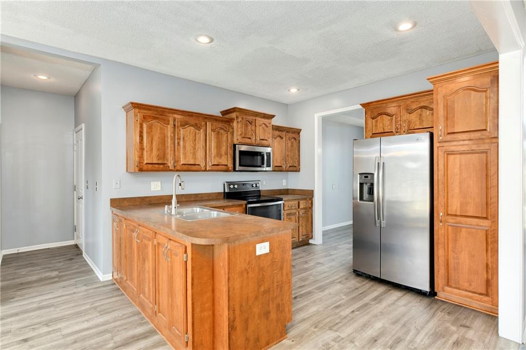 Listing images