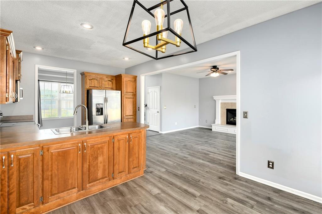 Listing images