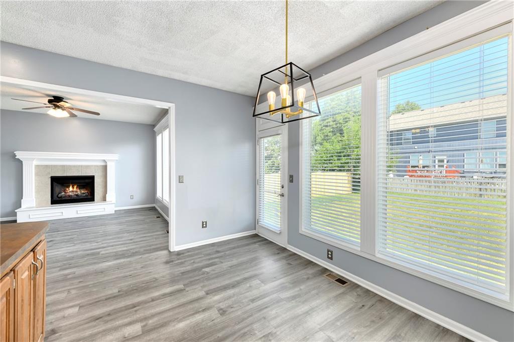 Listing images