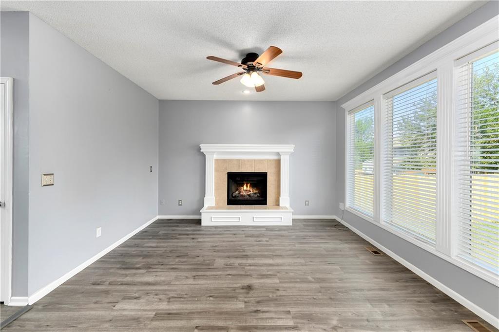 Listing images
