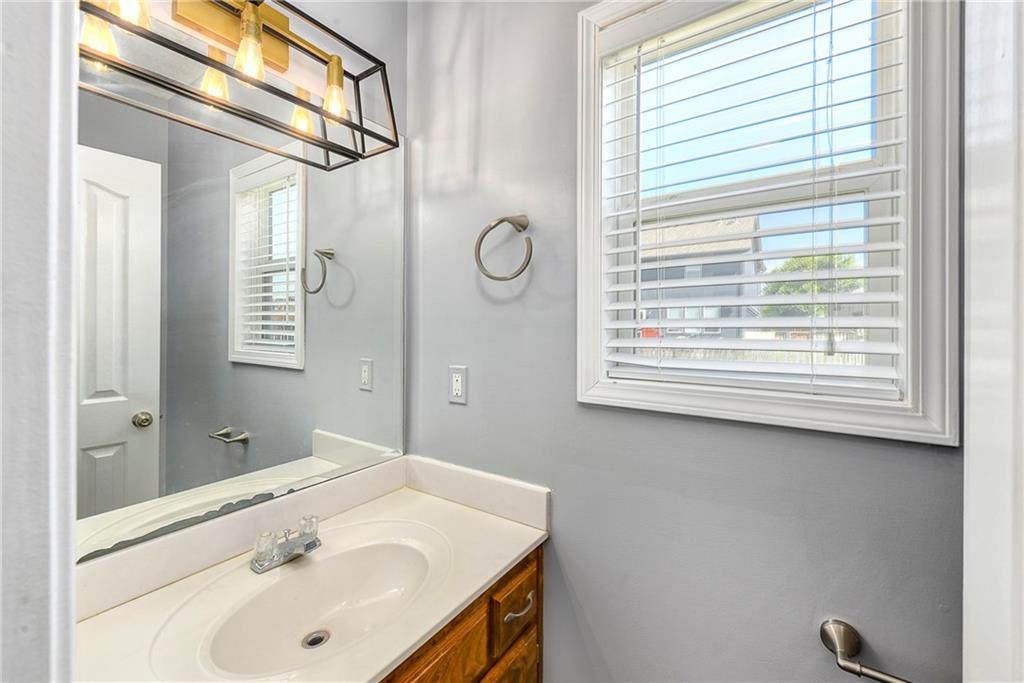 Listing images
