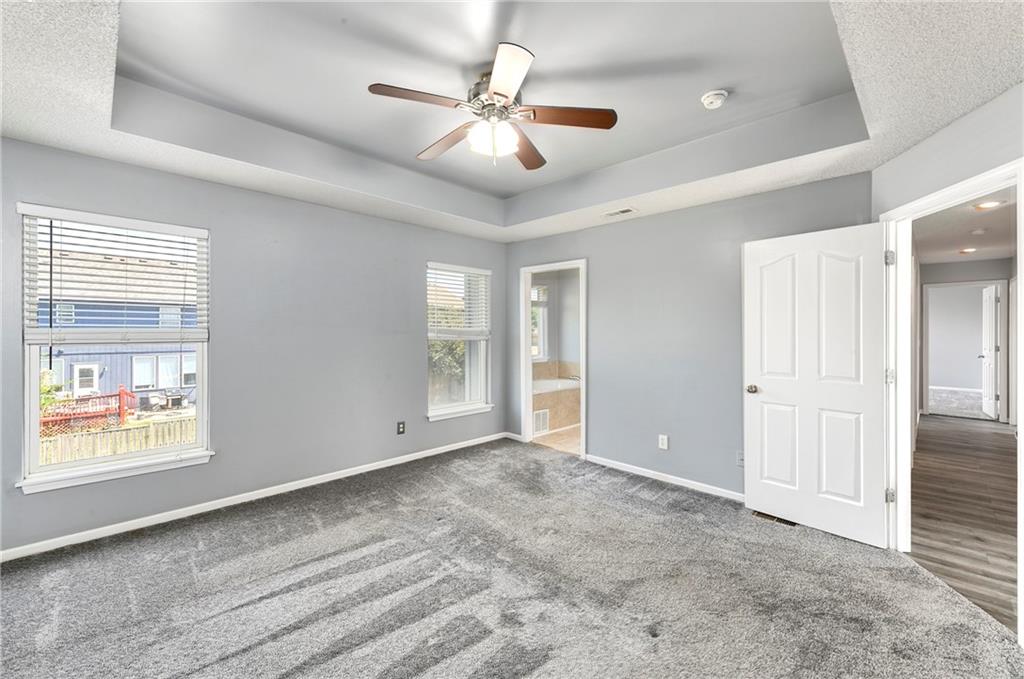 Listing images