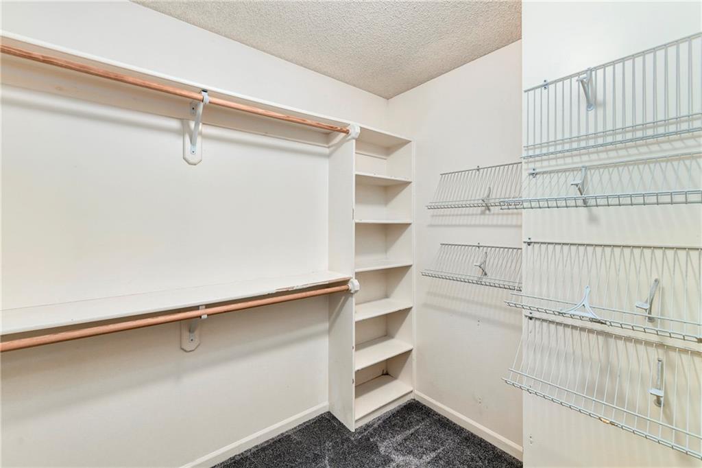 Listing images