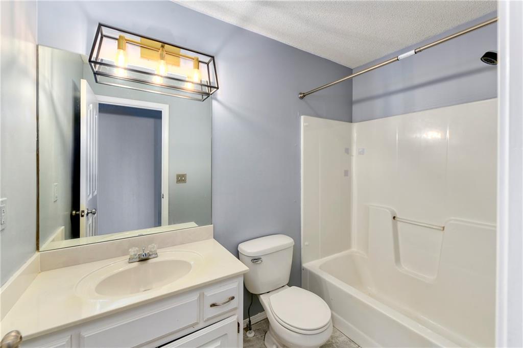 Listing images