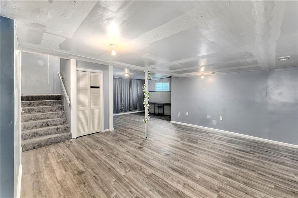 Listing images