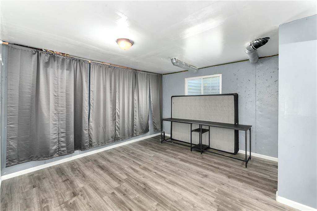 Listing images