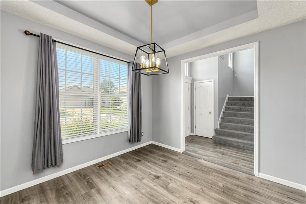 Listing images