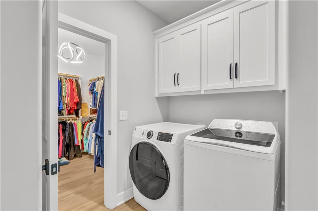 Listing images