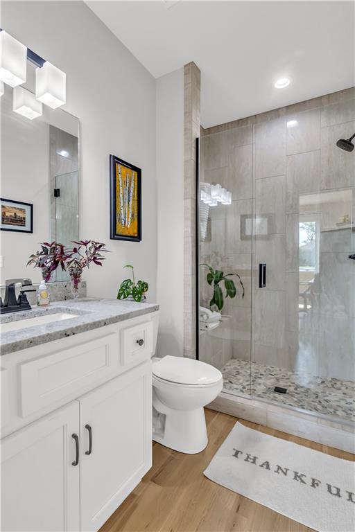 Listing images