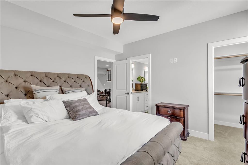 Listing images