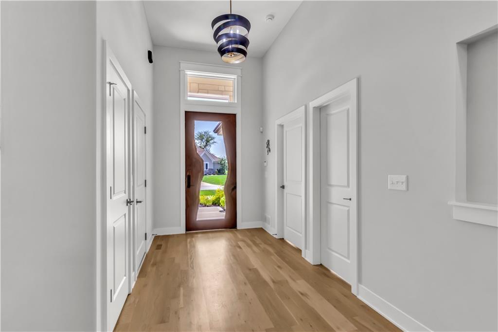 Listing images