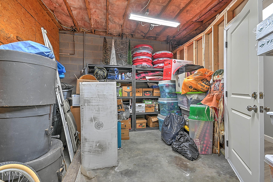 Listing images