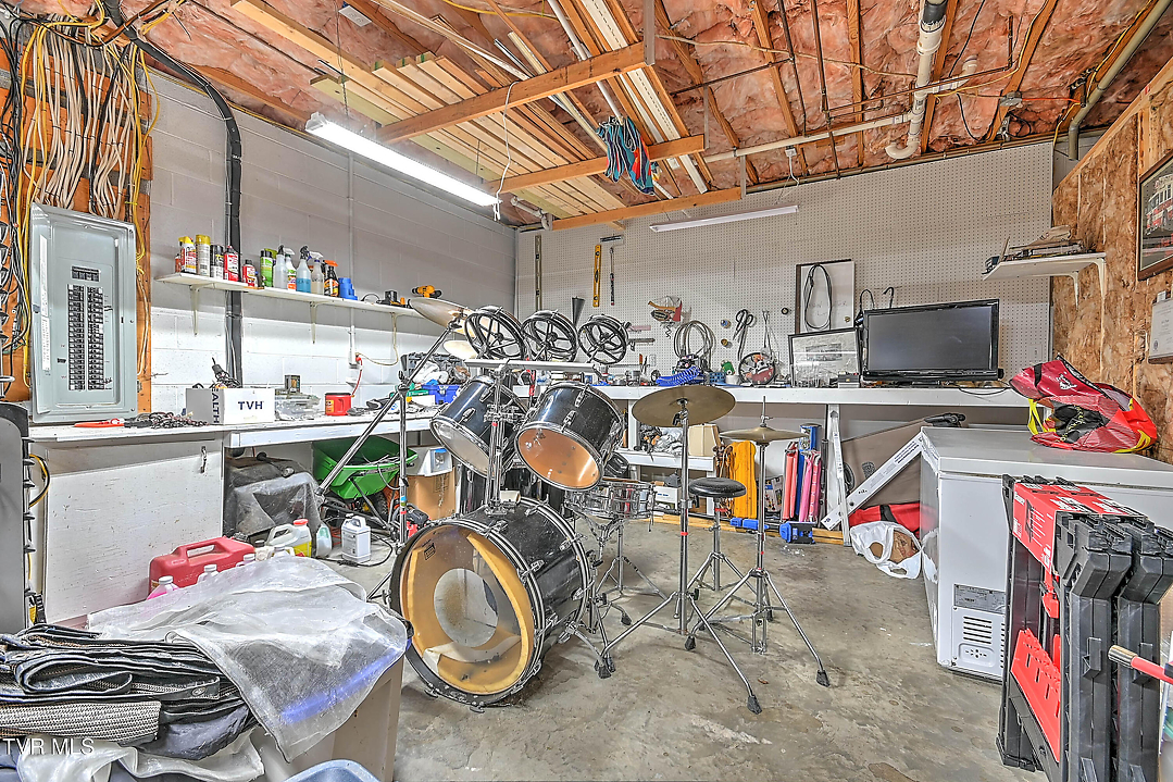 Listing images