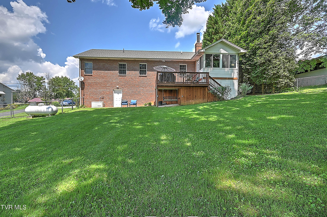 Listing images