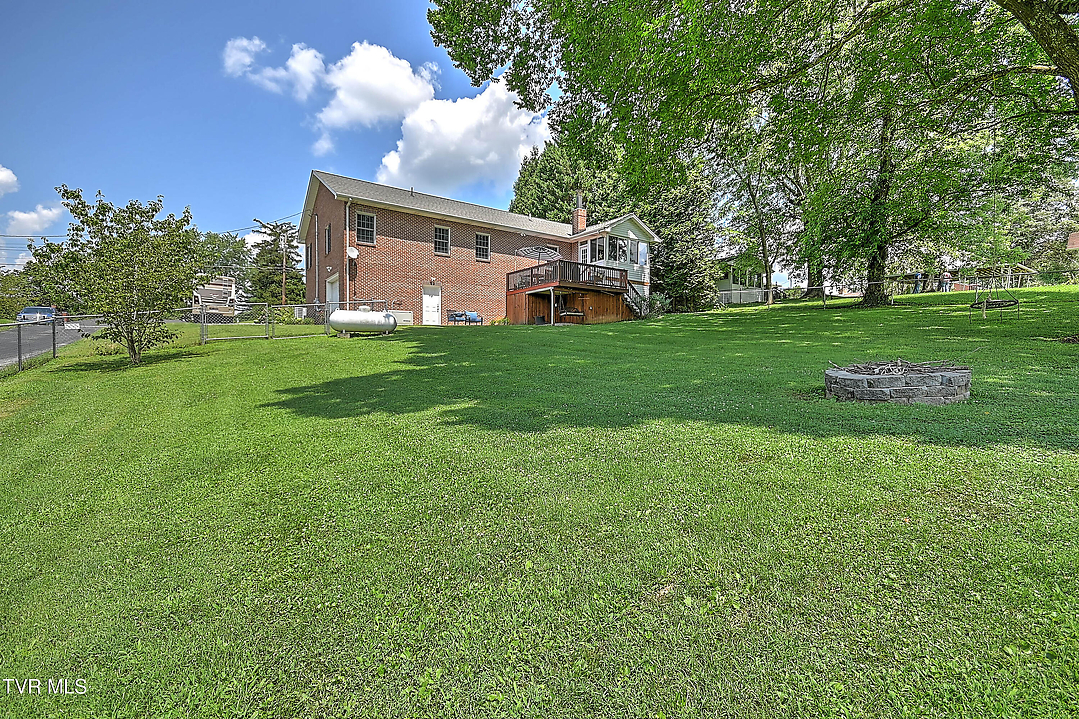 Listing images