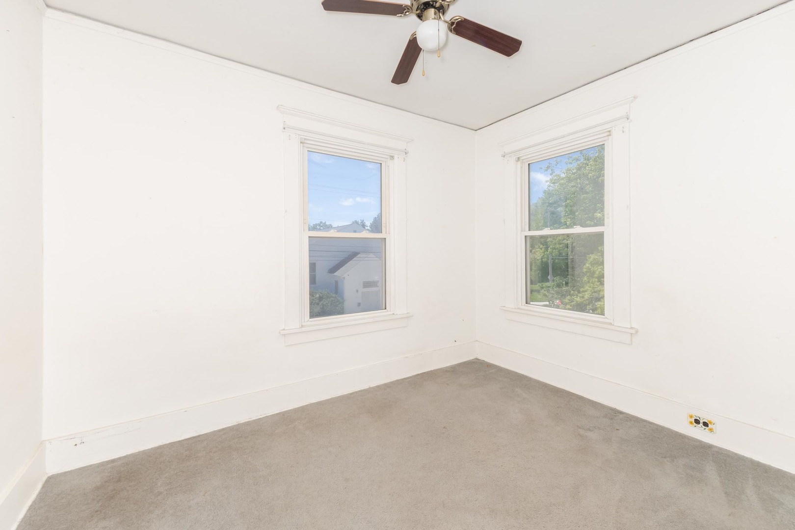 Listing images