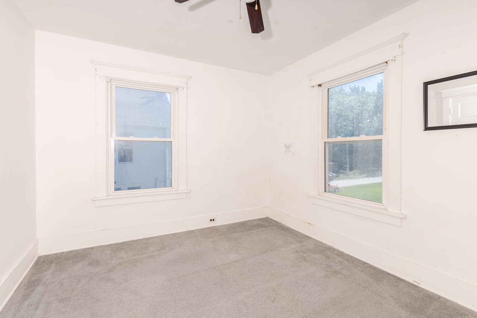 Listing images