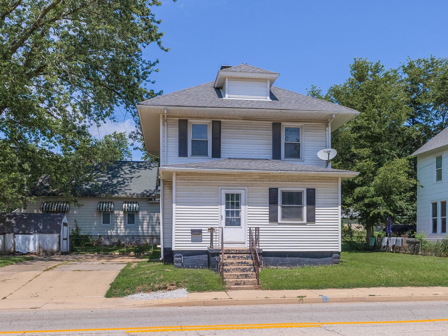 Listing images