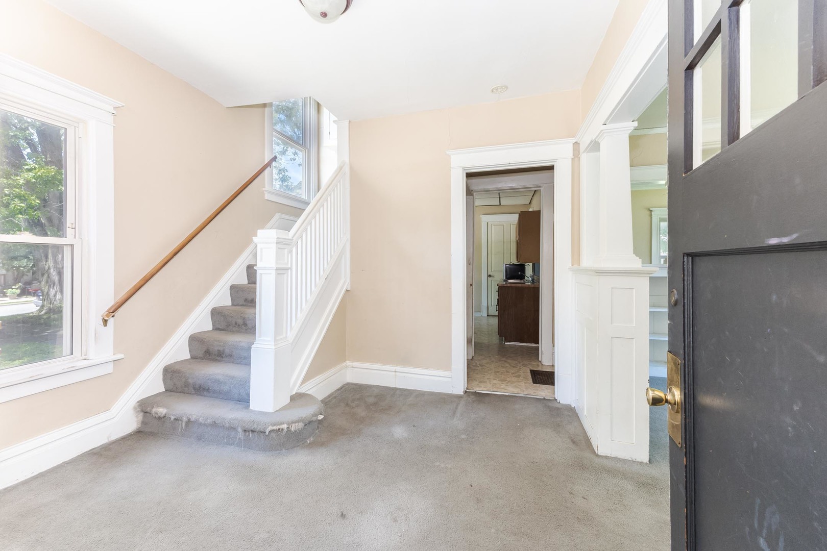Listing images