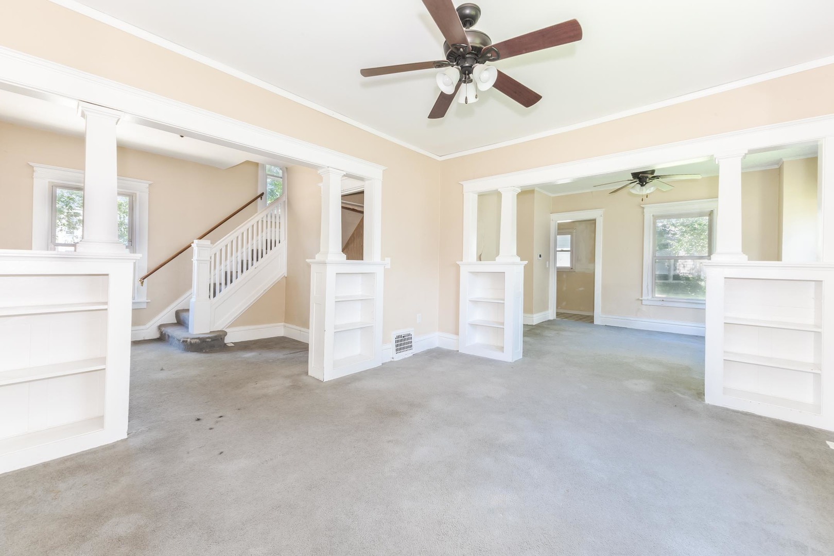 Listing images