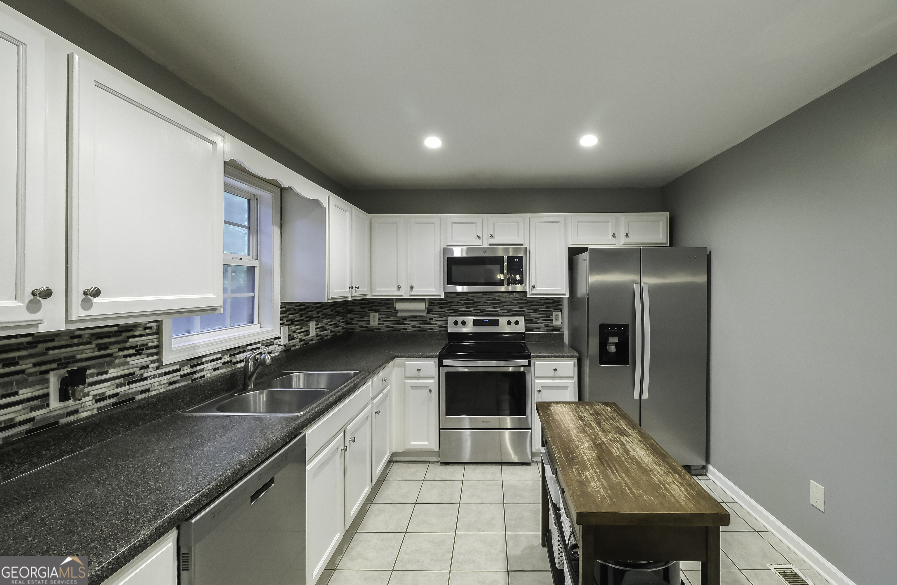 Listing images