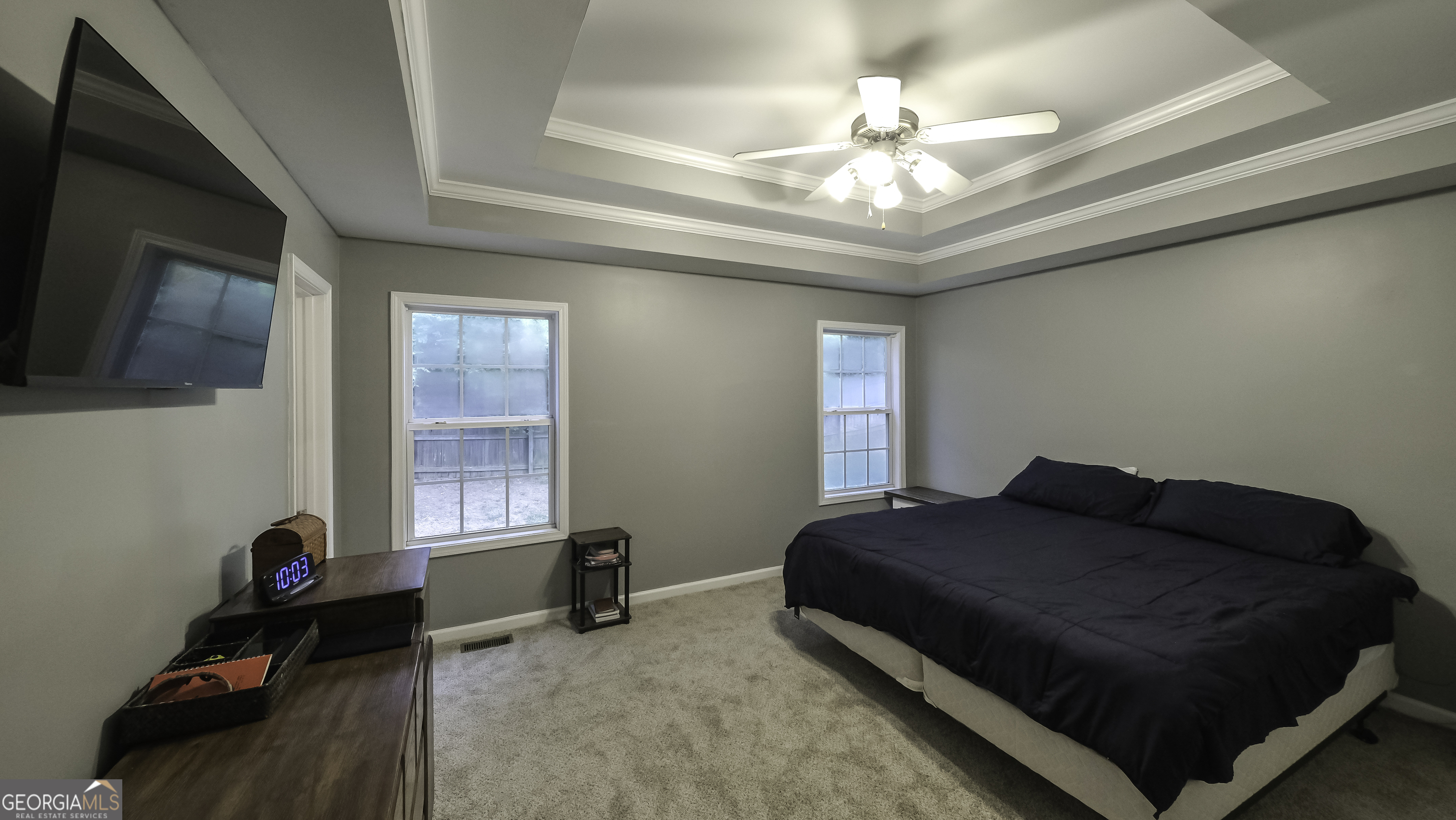Listing images