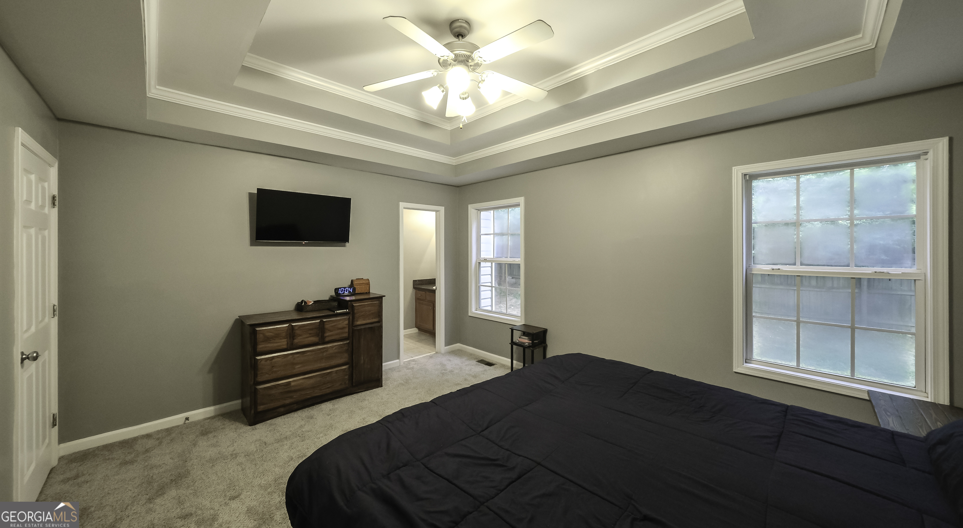 Listing images