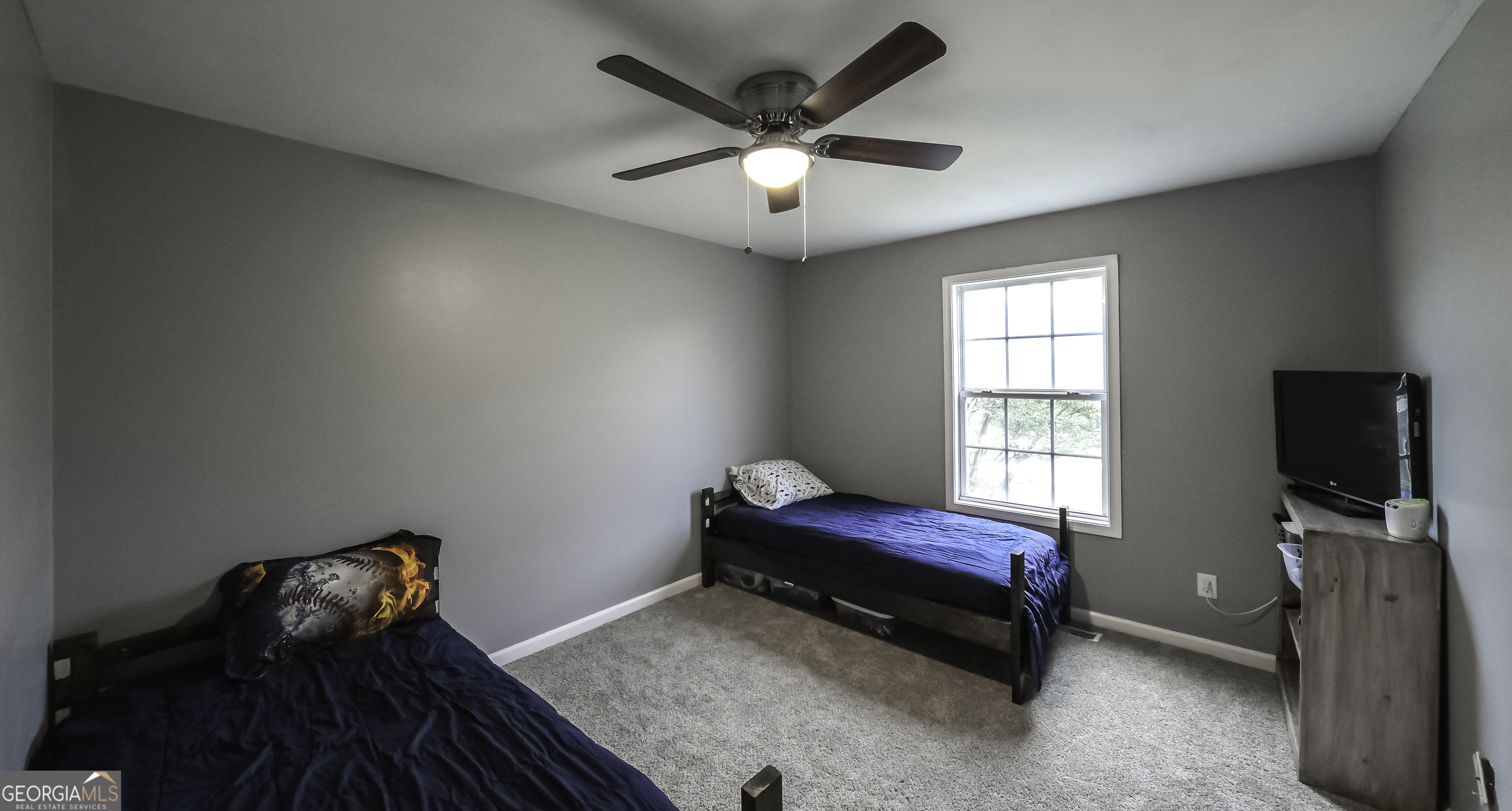 Listing images