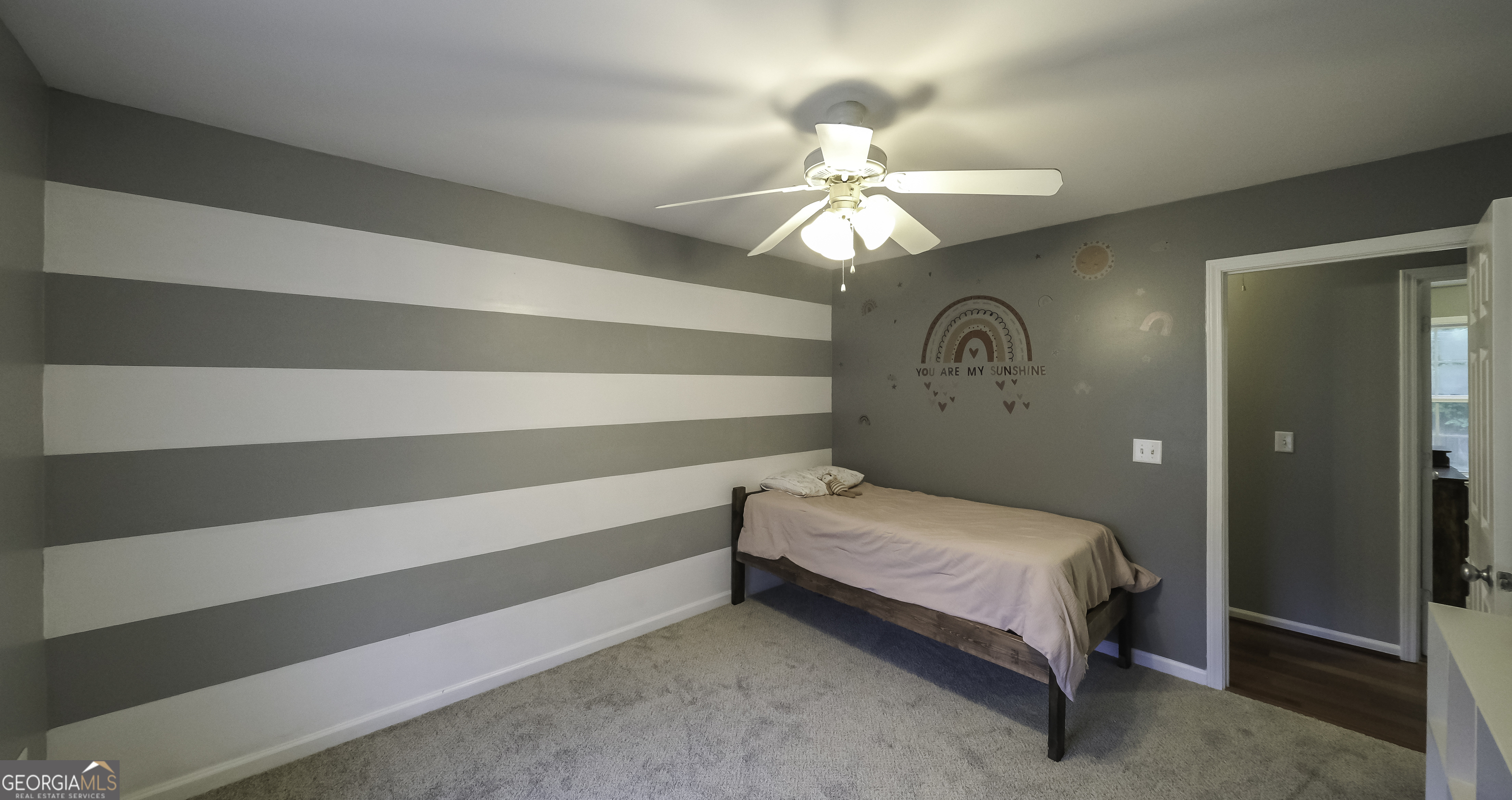 Listing images