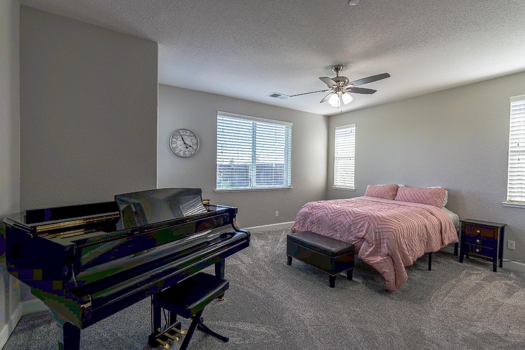 Listing images