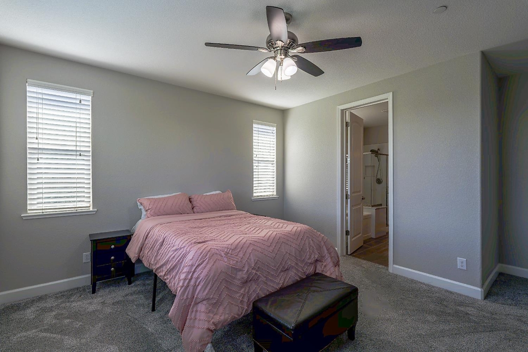 Listing images