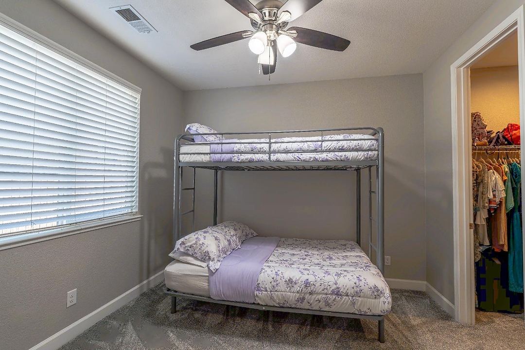 Listing images