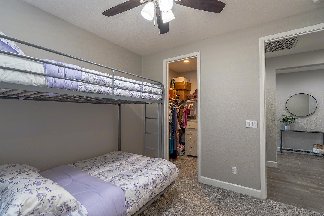 Listing images