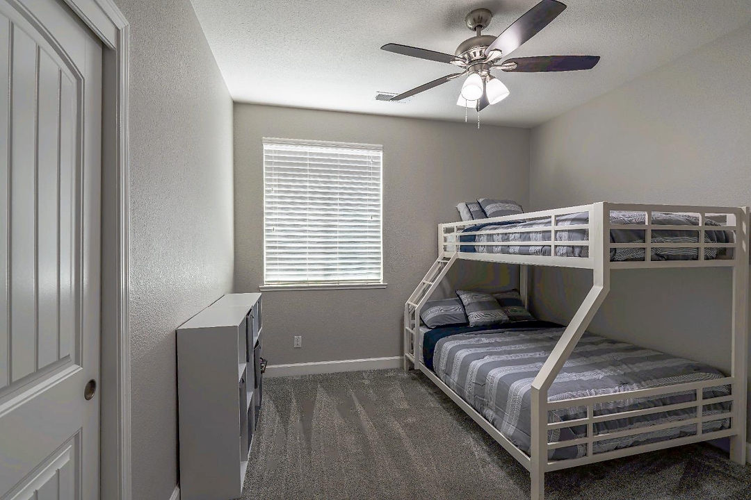 Listing images