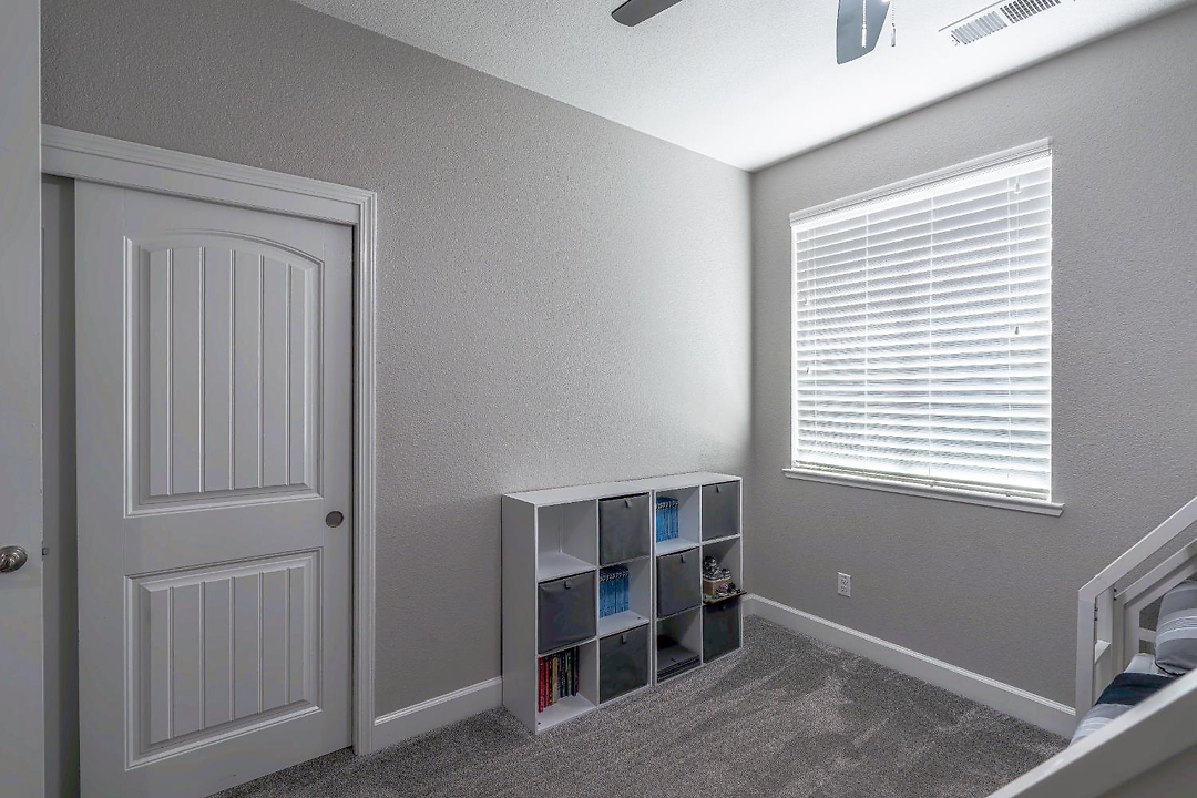 Listing images