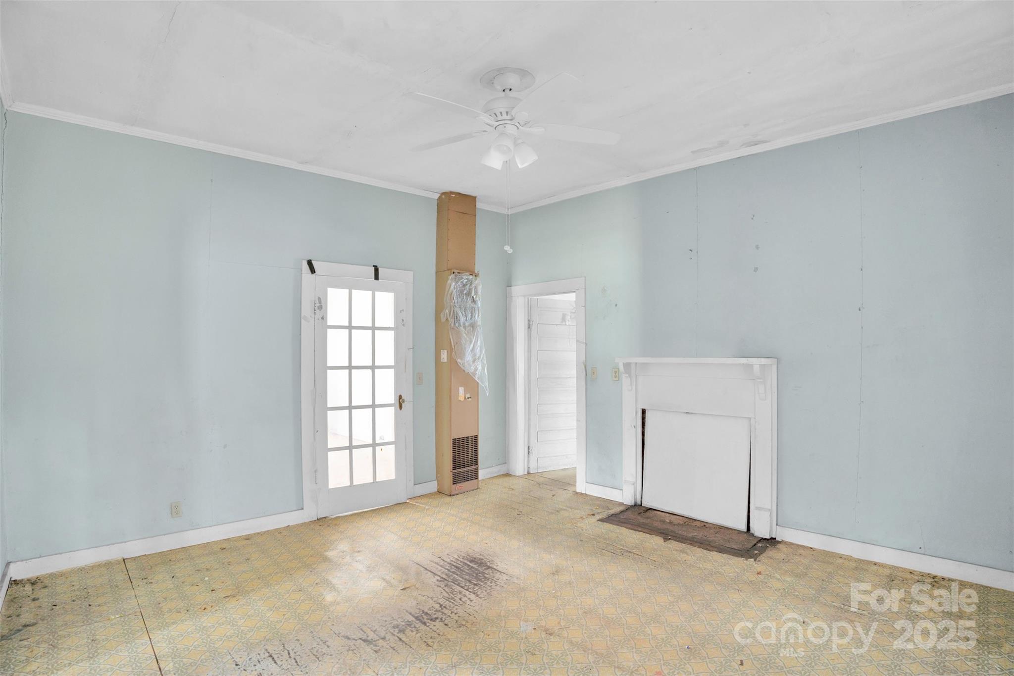 Listing images