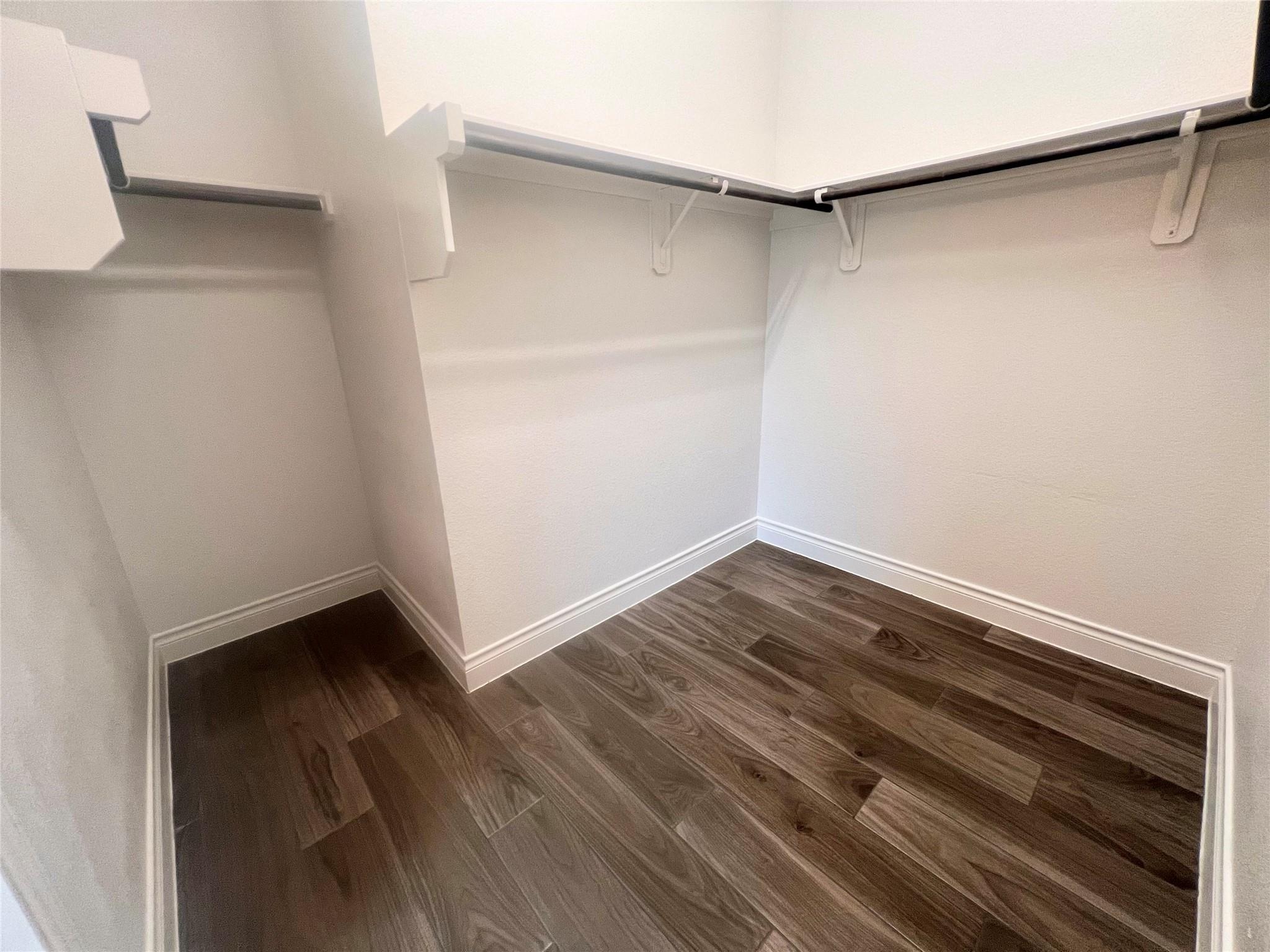 Listing images