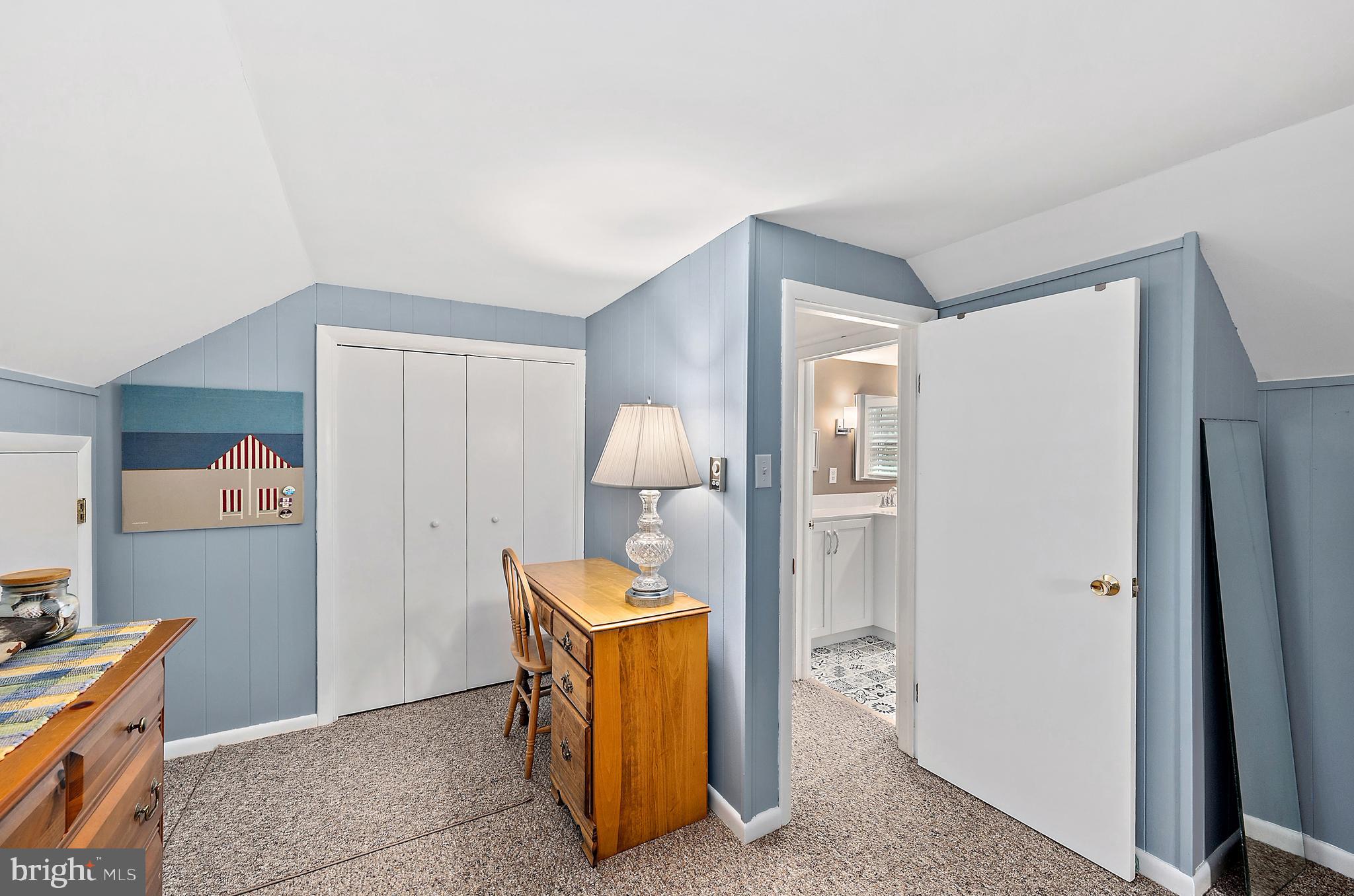 Listing images
