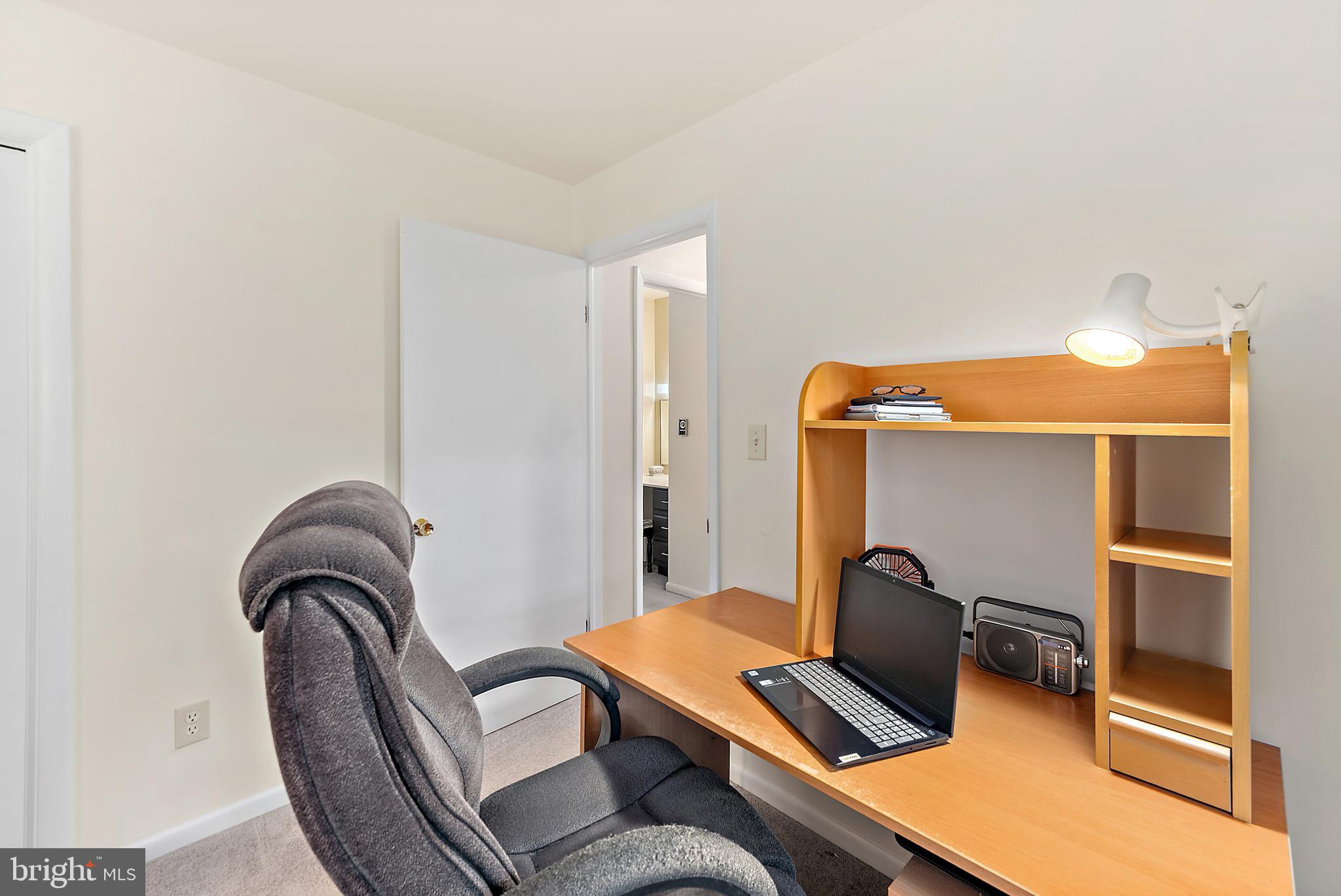 Listing images