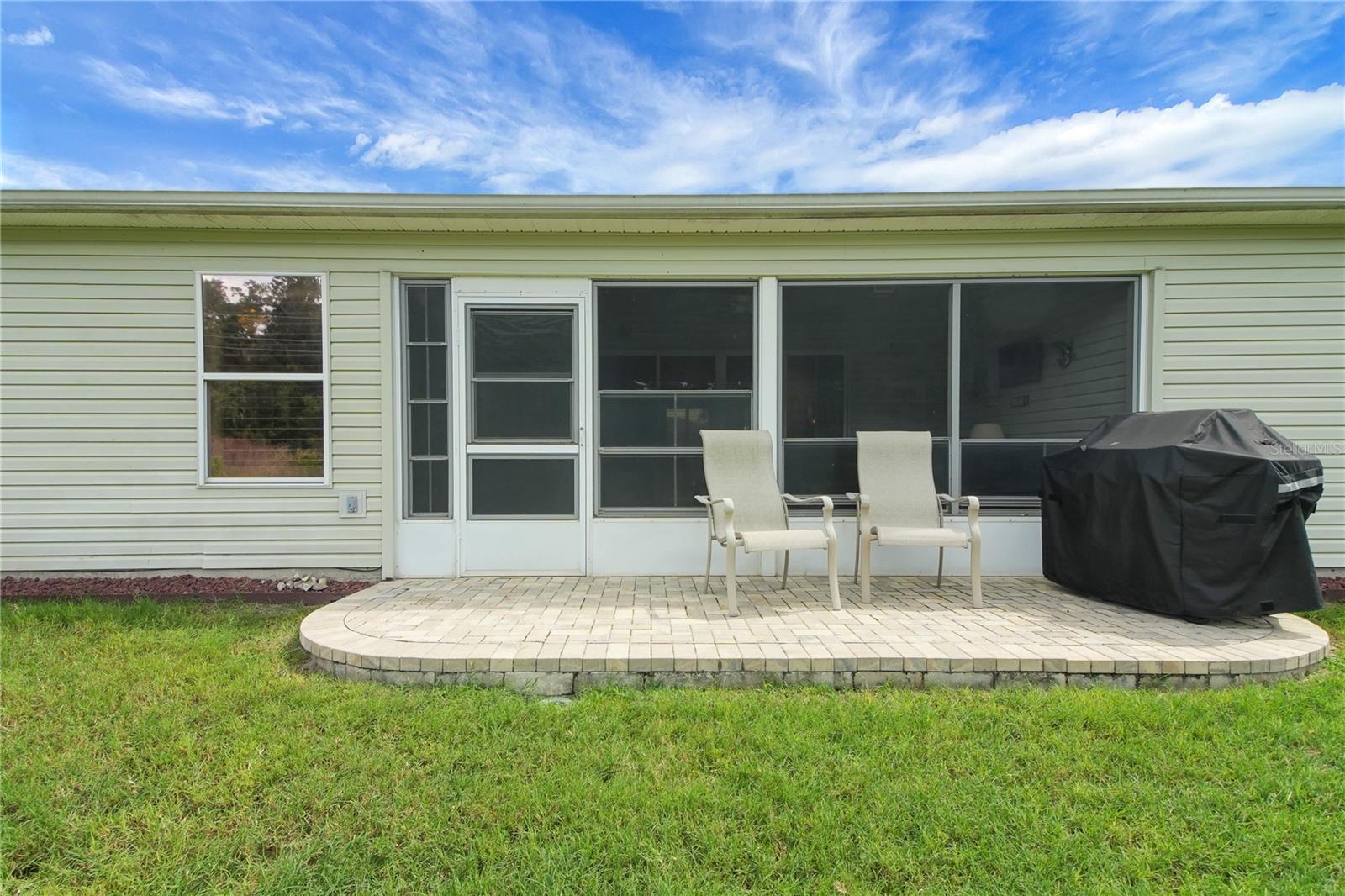 Listing images