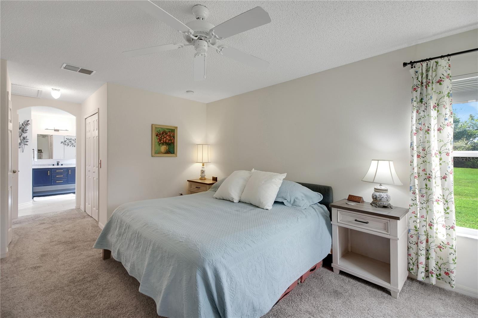 Listing images